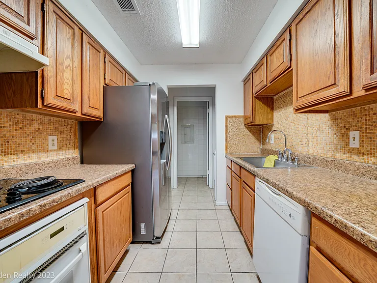 4009 N Garland Ave #3 — Photo 11