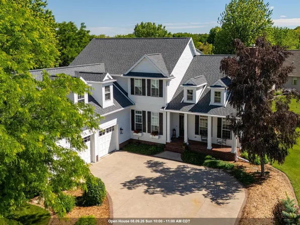N7864 Edgewater Ct, Sherwood, WI 54169