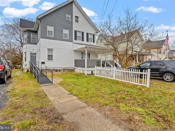 812 S Main St, Williamstown, NJ 08094