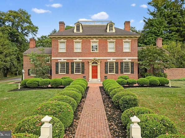 1101 Smallbrook Ln, York, PA 17403