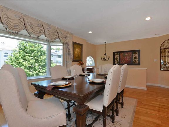 4th image of 24219 Oak Park Dr