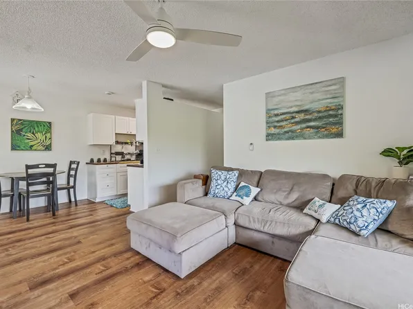 509 Mananai Pl #33T, Honolulu, HI 96818