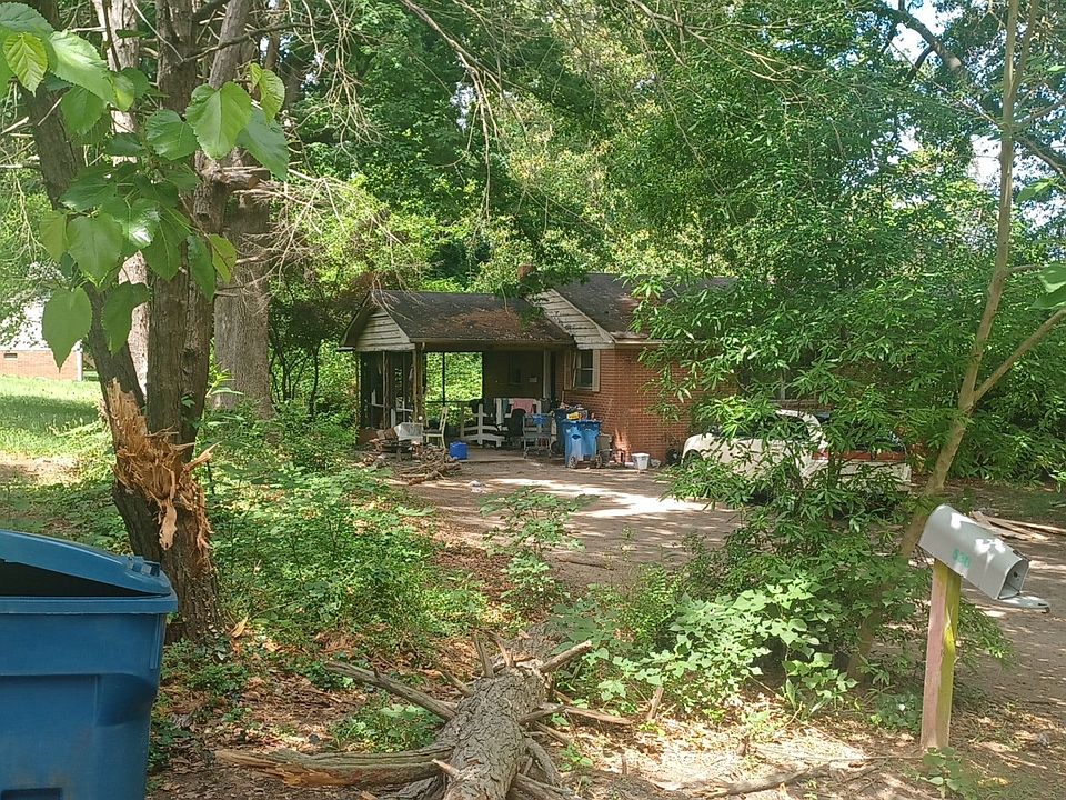2nd image of 530 11th St
