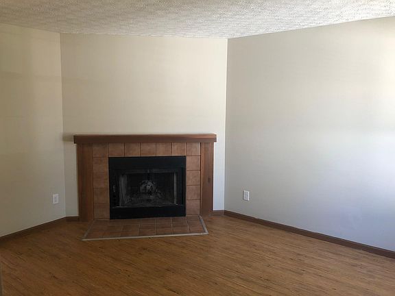 3rd image of 1661 Park Place Dr