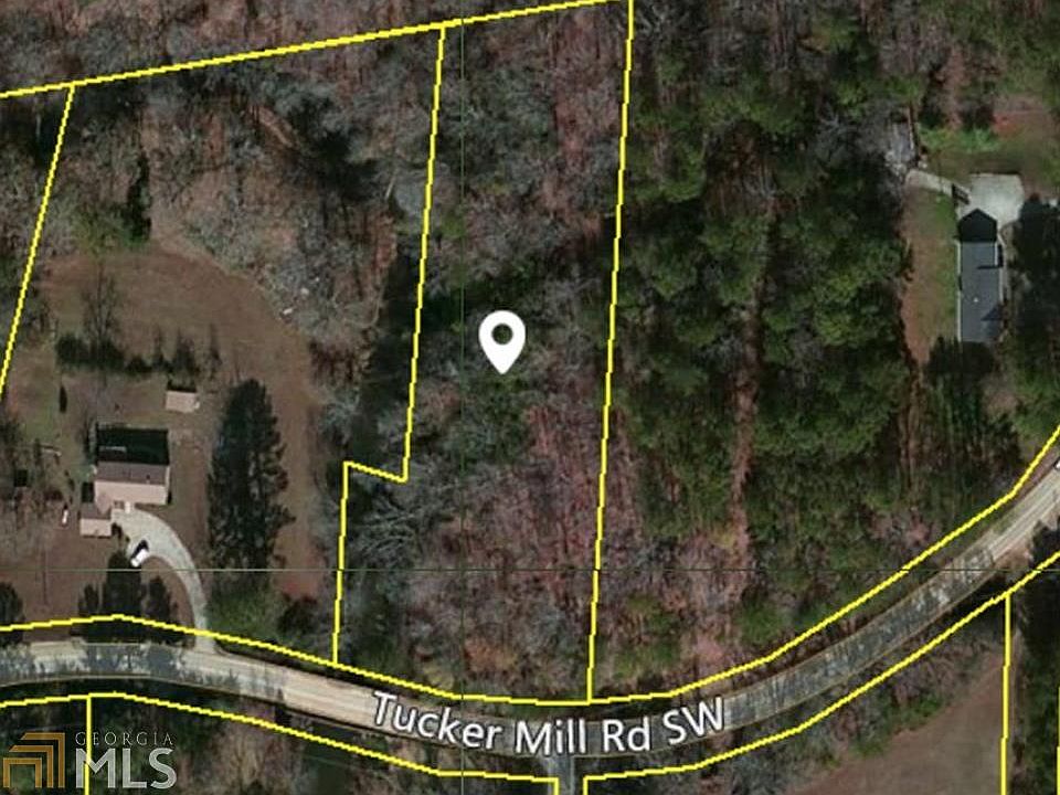 2nd image of 2477 Tucker Mill Rd SW