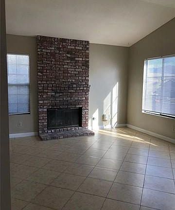 3rd image of 15060 Laurel Ln