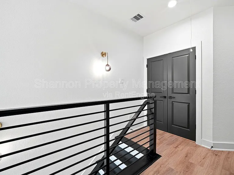 2107 Esther Dr #A — Photo 15