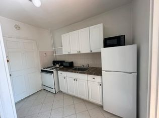 123 Berry St APT 1, Brooklyn, NY 11249
