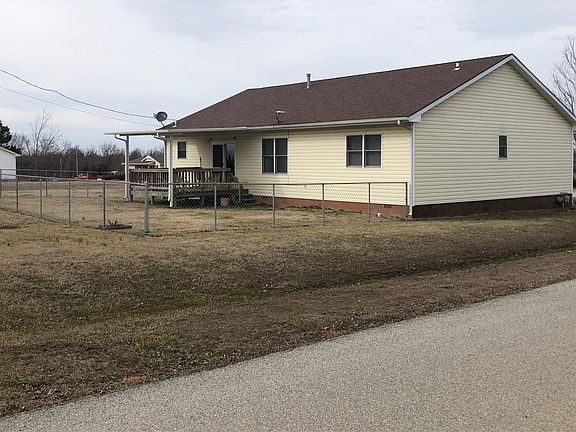2nd image of 605 W 30th St Pl