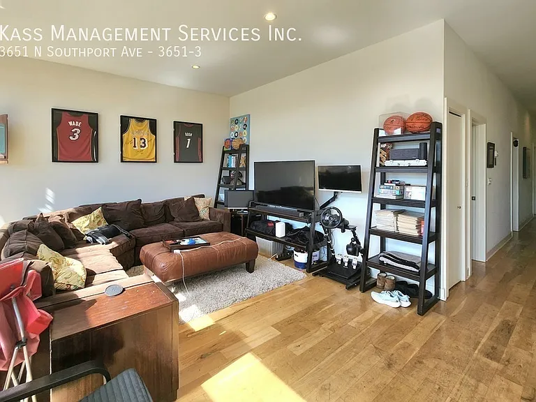 3651 N Southport Ave #3 — Photo 5