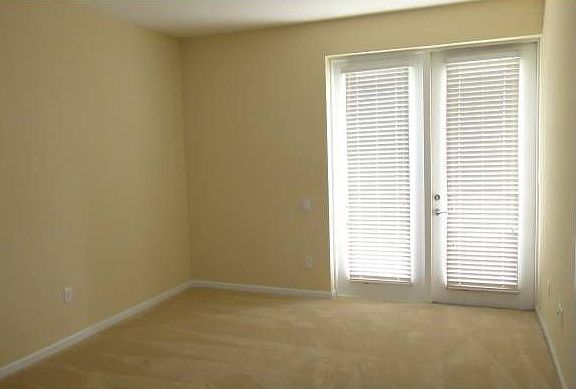5th image of 5038 Tideview Cir #25