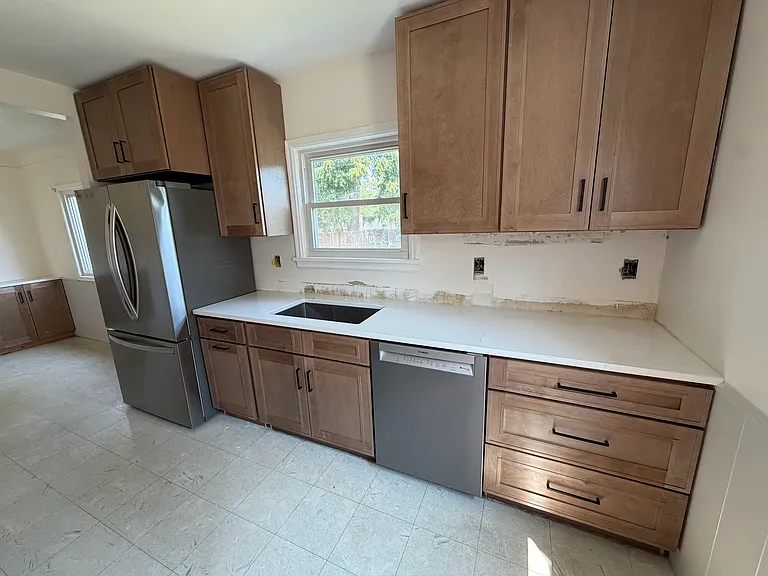 4904 53rd St E — Photo 3