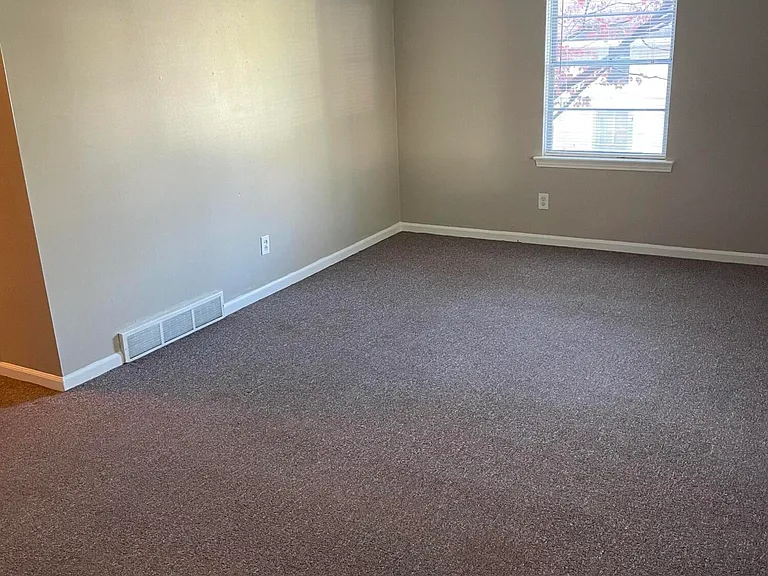 2624 Longview Ave #1 — Photo 3
