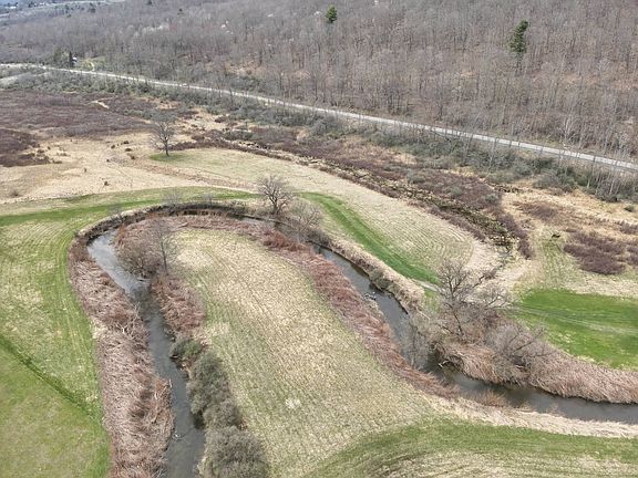 4th image of 76 Reeser Ln