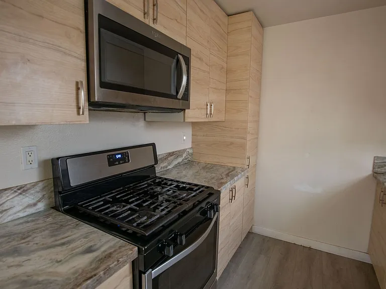 3509-15 Herman Ave — Photo 6