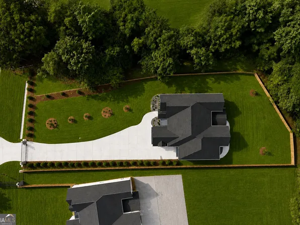 Home at 3275 Smithtown Rd, Suwanee