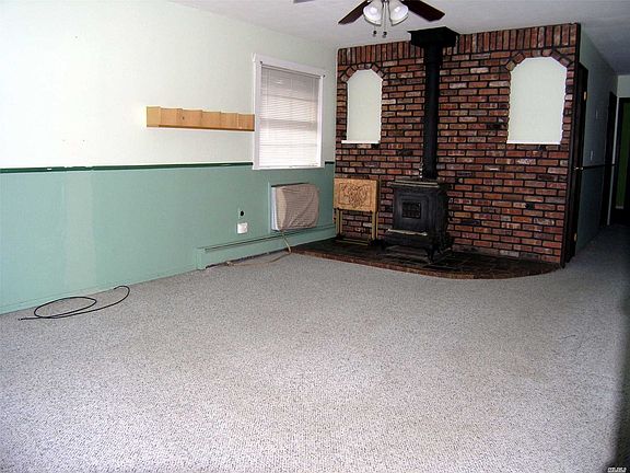 5th image of 49 Harrison Dr