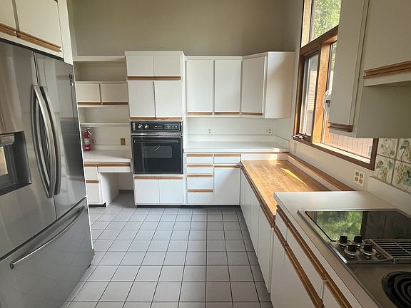 4th image of 16703 Woodchase Ln