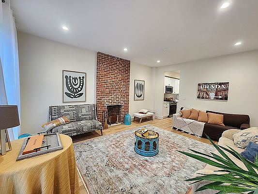 2nd image of 11B Troutman St #C
