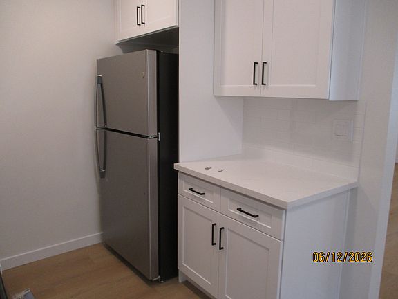 5th image of 3227 Altura Ave APT 3