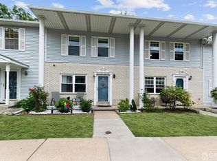 647 Gambocz Ct, Monmouth Junction, NJ 08852