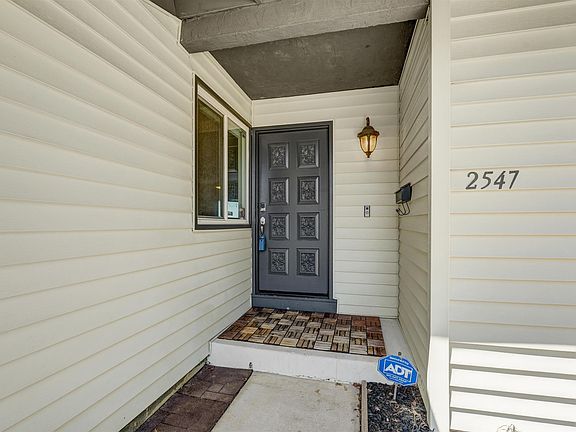 3rd image of 2547 Silvercrest Ct