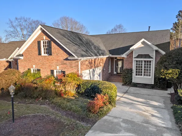 1231 Champions Pointe Dr, Durham, NC 27712