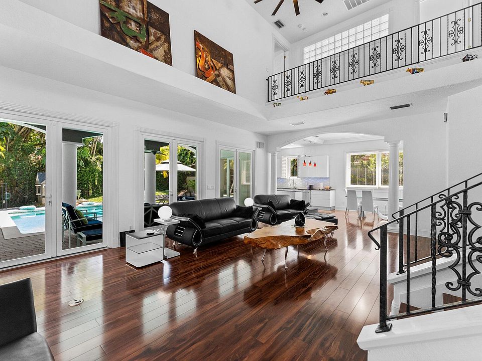 1st image of 35 Caribbean Way