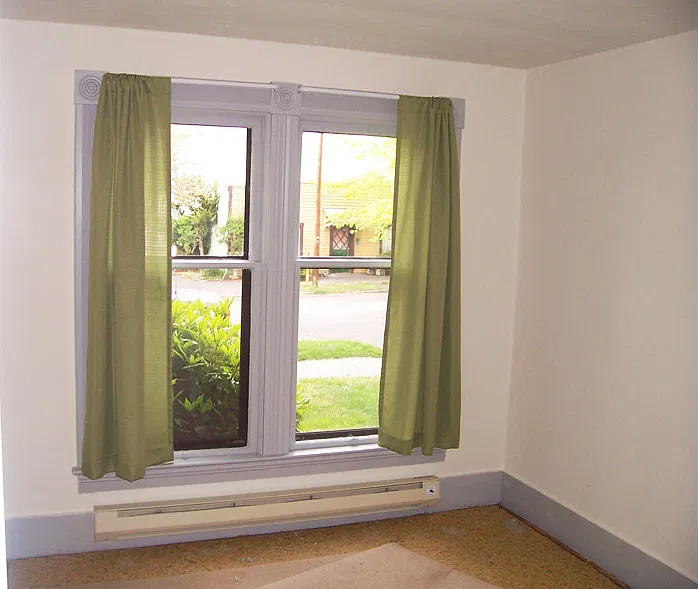 One bedroom, ground floor apartment in Railroad district | Available November 6 — Photo 4