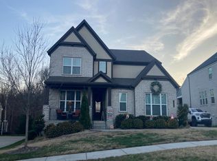 1099 River Oaks Blvd, Lebanon, TN 37090