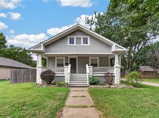 505 S 2nd St, Odessa, MO 64076
