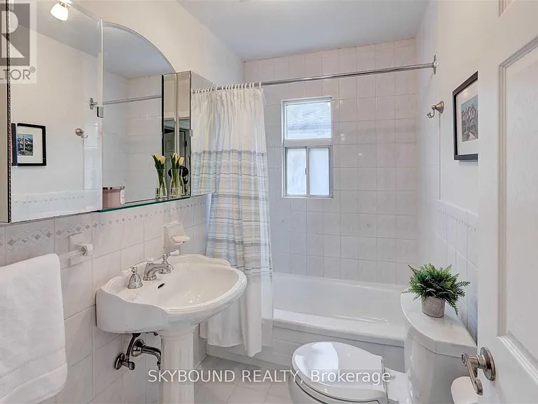 134 Glenwood Cres #LOWER — Photo 5