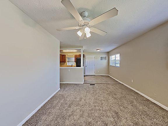 5th image of 2615 29th Ave W