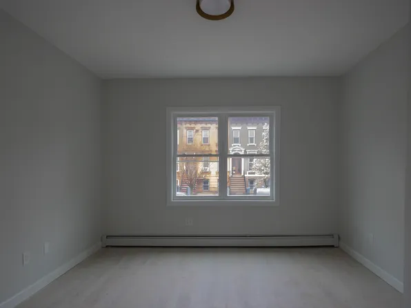 253 Monroe Street image 9 of 18