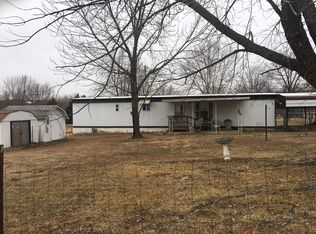 402 W Carman Rd, El Dorado Springs, MO 64744