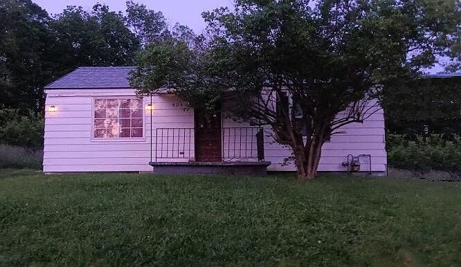 1st image of 424 Shie Ave
