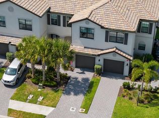 15210 Sunny Day Dr, Bradenton, FL 34211