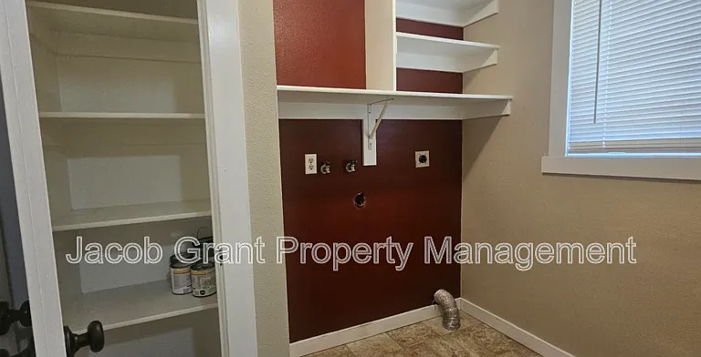 510 N Bob O Link Dr — Photo 5