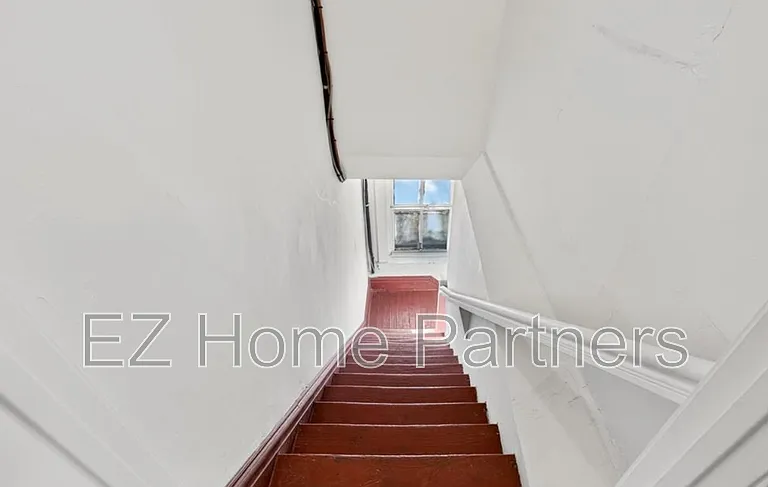 3005 S Compton Ave — Photo 7