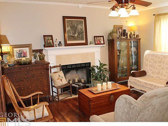 2nd image of 7106 Independence Dr