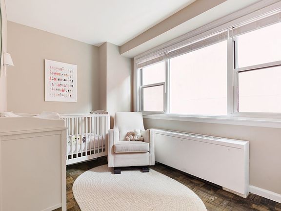 5th image of 1056 Lexington Ave #4B