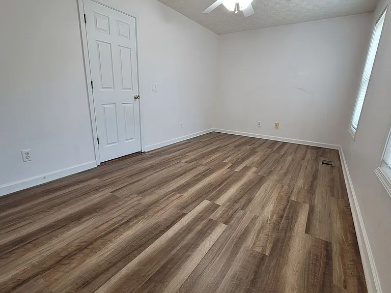 160 2nd St #110 — Photo 26