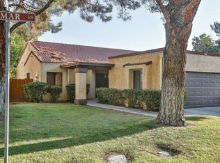 324 Monterey Dr, Ridgecrest, CA 93555