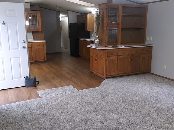 3rd image of 482 White Birch