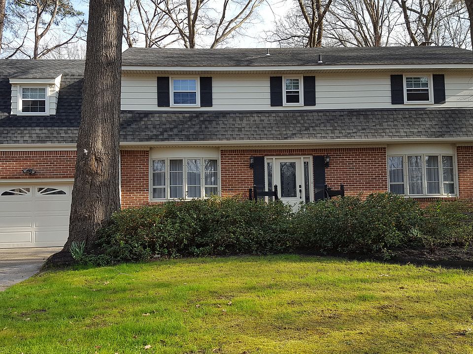 1st image of 528 Rosalie Ct