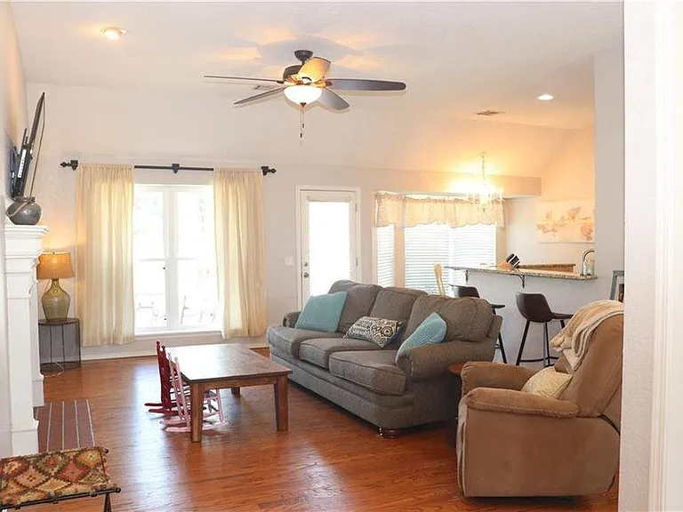 3705 Crail Dr — Photo 3