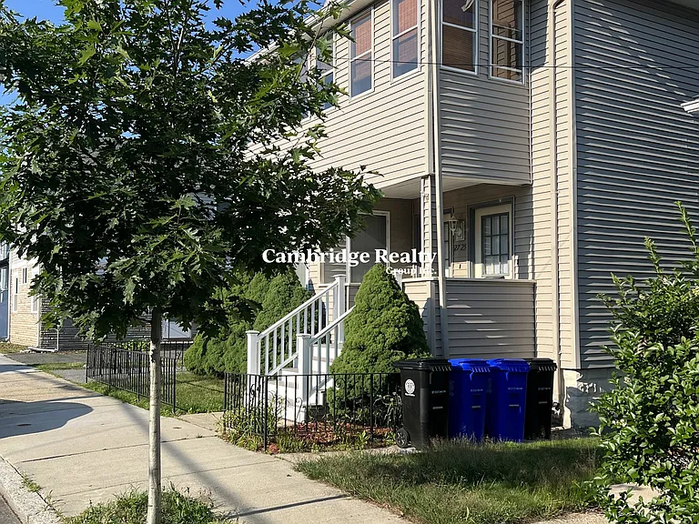 27 Willard St — Photo 17