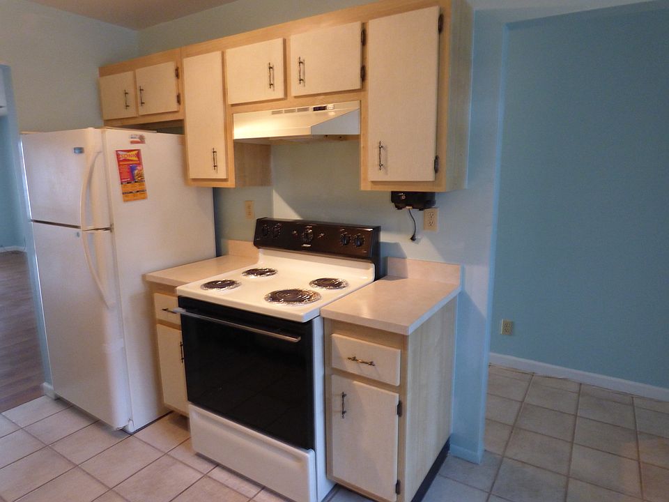 1st image of 848 Dow Ln