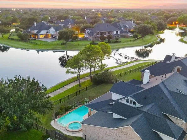 6915 Monarch Lake Ln, Katy, TX 77494