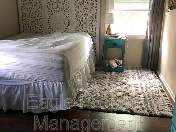 2nd image of 1537 London St